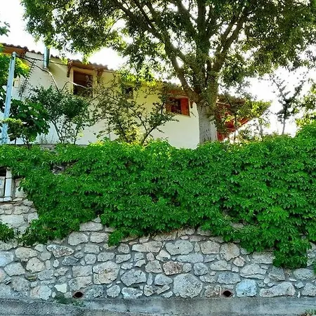 Arcadia Garden Retreat *