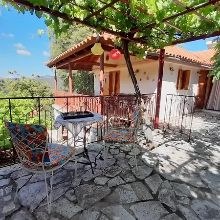 Arcadia Garden Retreat Дом отдыха Akovos