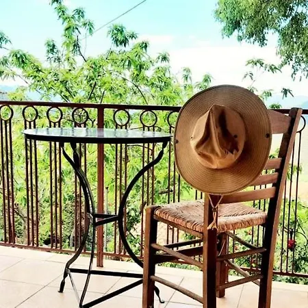Arcadia Garden Retreat Akovos